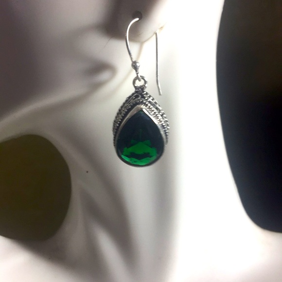 NEW artisan dark green quartz dangle earrings - Picture 3 of 11